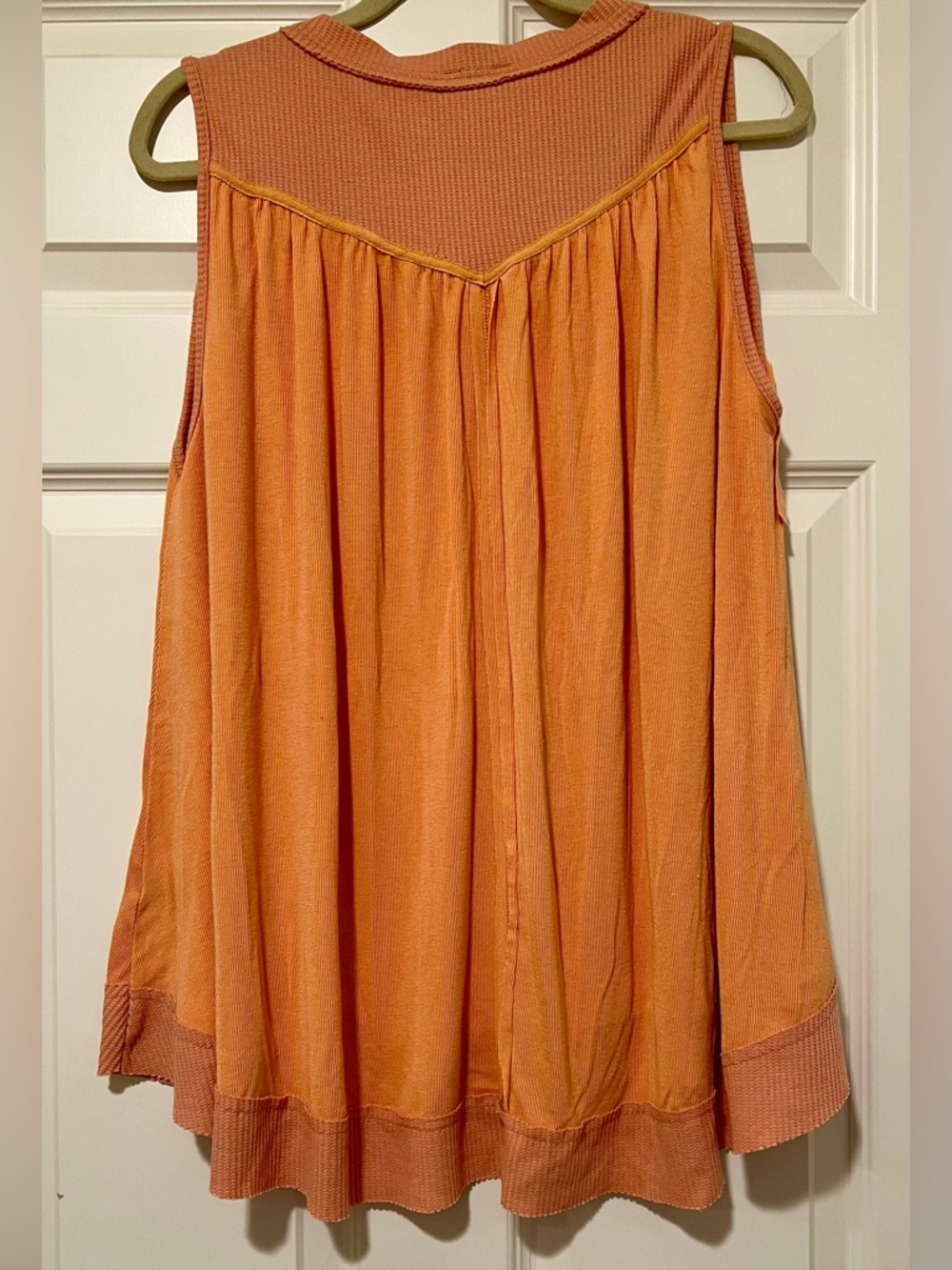 POL Women's Peach Fringe V-Neck Tank - Picture 2 of 2